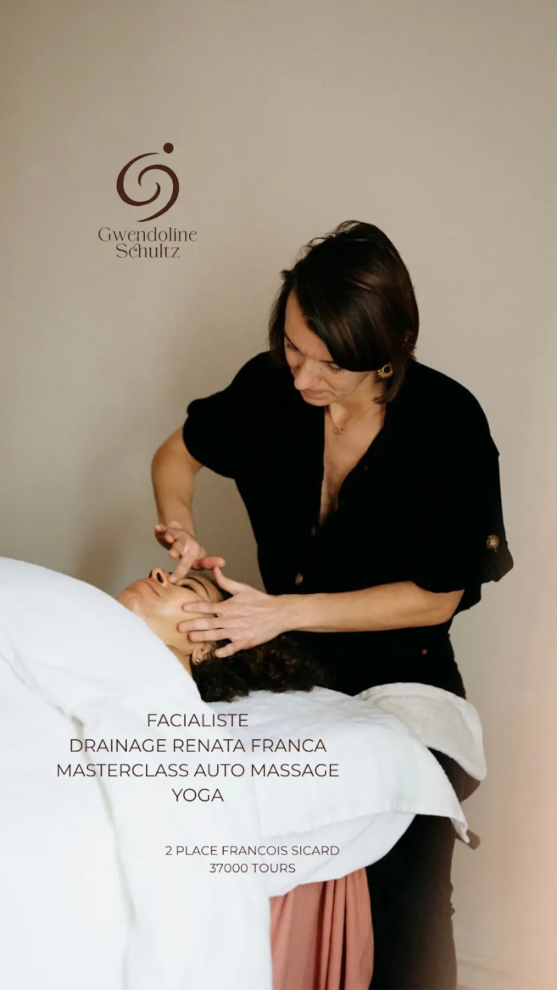 Gwendoline Schultz Facialiste Kobido | Drainage lymphatique Renata França | Yoga