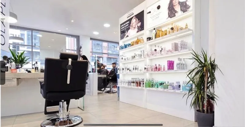 Makkas Coiffeur & Kosmetik Friseursalon München - Coiffure Munich - Photo de couverture - OneBooking