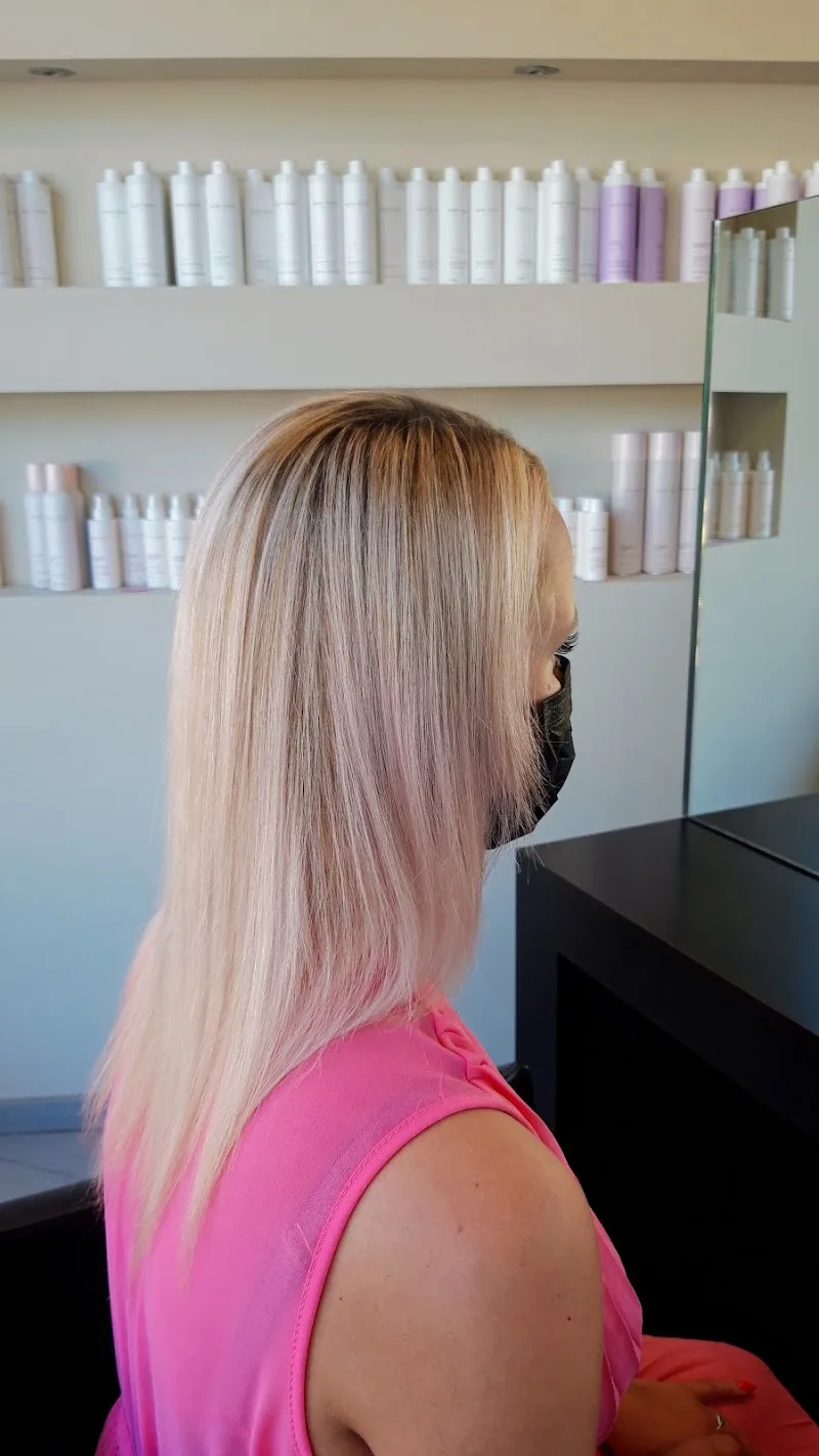Hair Club - Coiffure Ostend - Photo de couverture - OneBooking