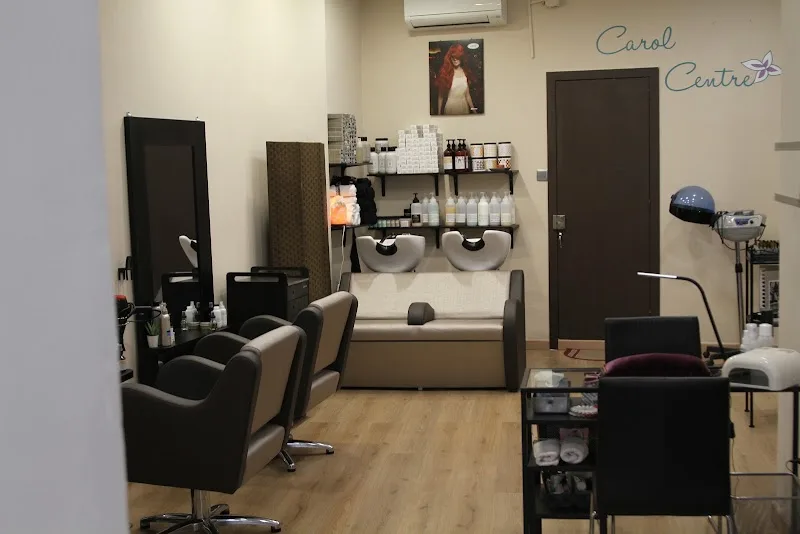 Carol Centre: Espai de bellesa i benestar - Institut de beauté L’hospitalet De Llobregat - Photo de couverture - OneBooking