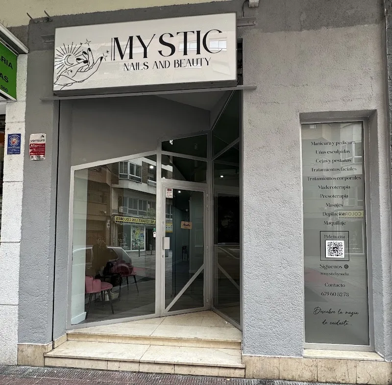 Mystic Nails And Beauty - Institut de beauté Logroño - Photo de couverture - OneBooking
