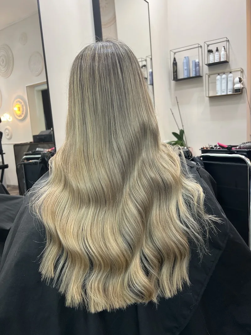 Haircouture - Coiffure Frankfurt Am Main - Photo de couverture - OneBooking