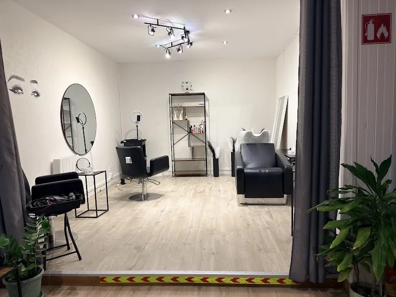 WOW vakula_hair - Coiffure Saint-Nazaire - Photo de couverture - OneBooking