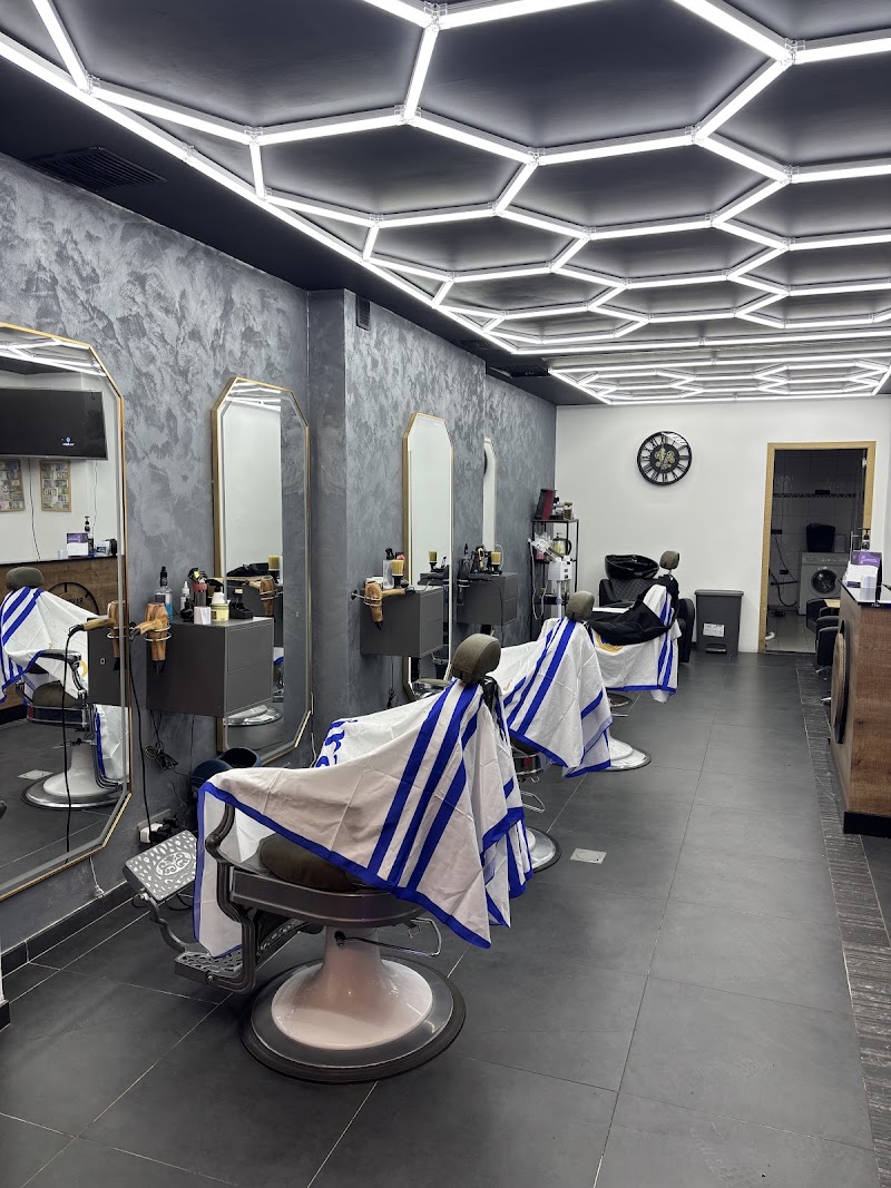 Kapsalon Legends ✂ - Coiffure Antwerp - Photo de couverture - OneBooking