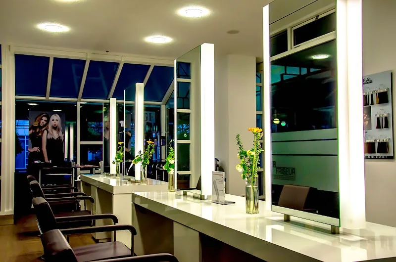 Der Friseur Köln - Coiffure Cologne - Photo de couverture - OneBooking