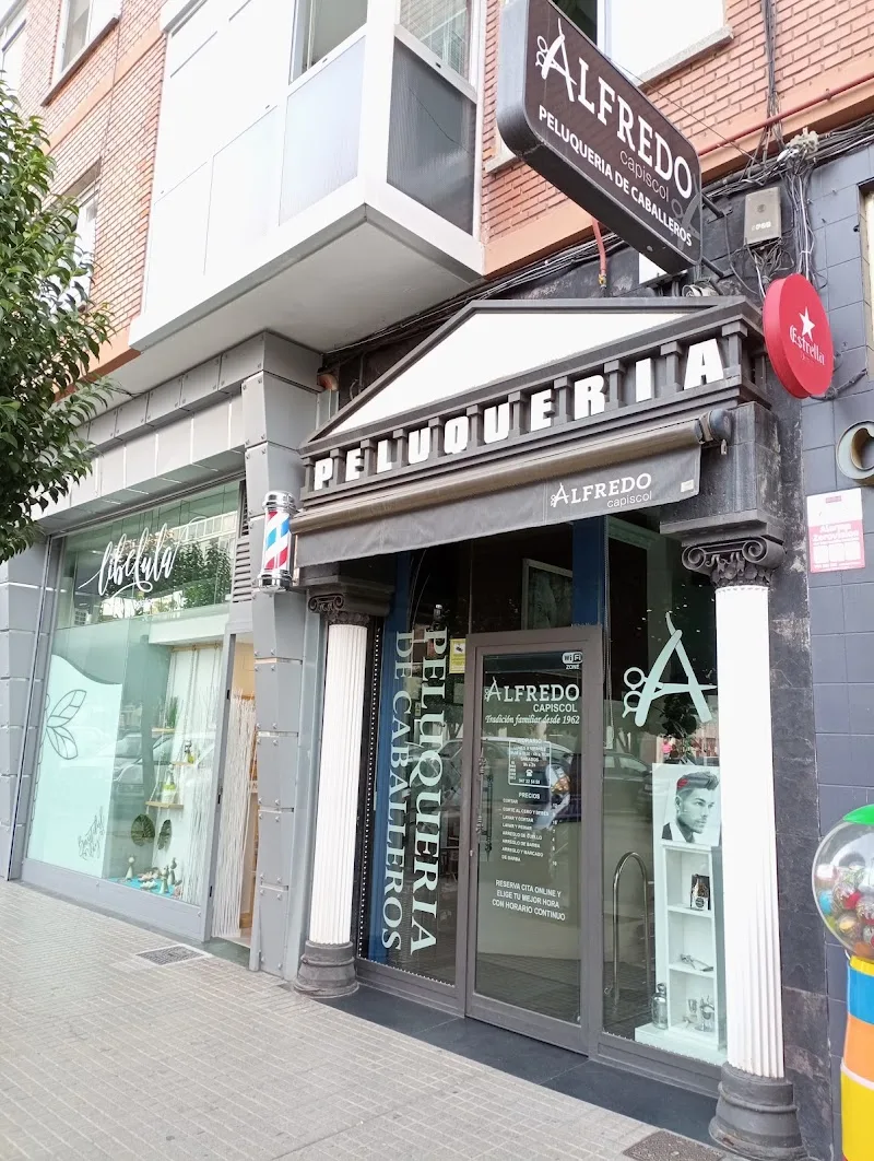 PELUQUERÍA DE CABALLEROS ALFREDO CAPISCOL