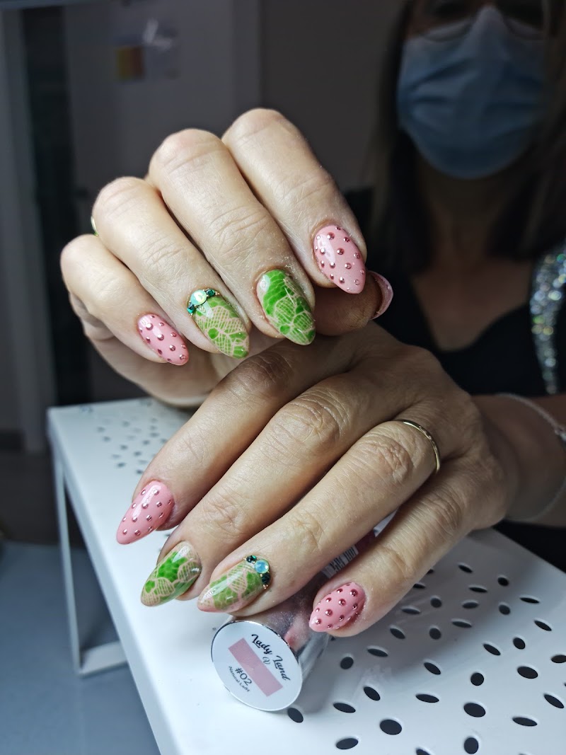 Miikke Orozco Nail Shop