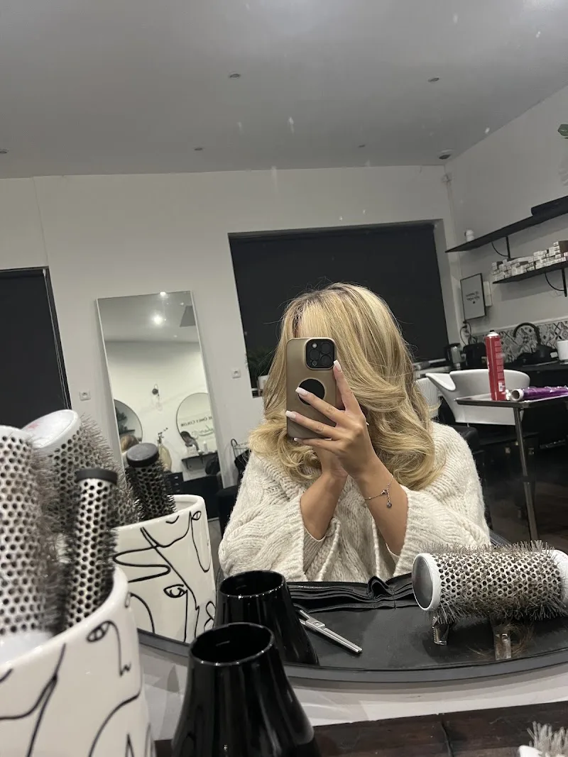Salon&Co - Coiffure Roubaix - Photo de couverture - OneBooking