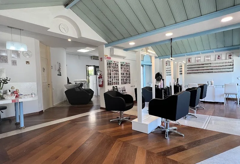 HEY SALON - Coiffure Ferrara - Photo de couverture - OneBooking