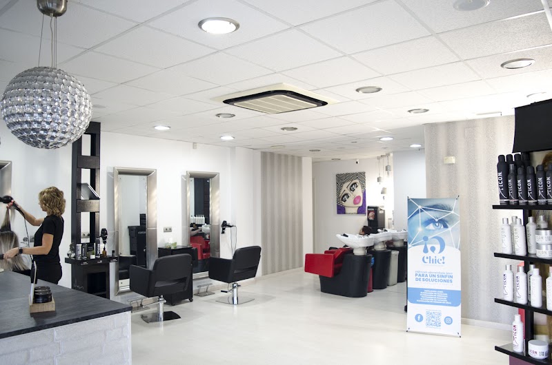 Ḿ Mónica Peluqueria
