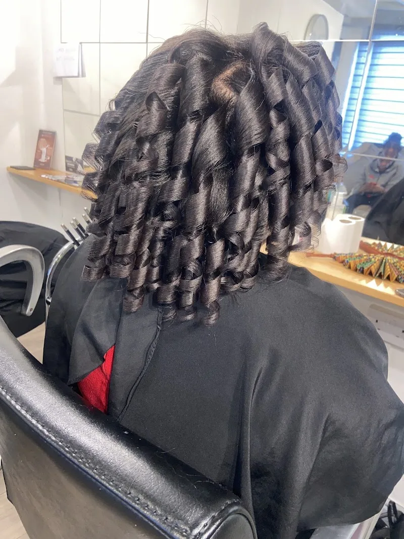 Sizzlac - Coiffure Nottingham - OneBooking
