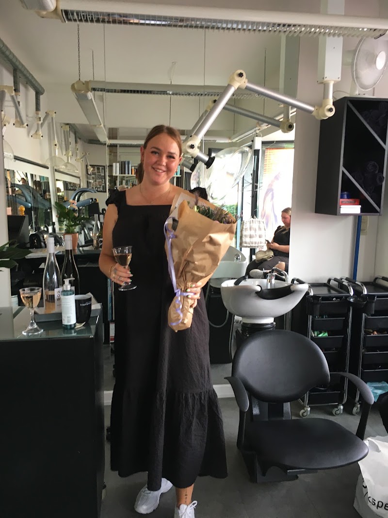 Studio24 Randers - Coiffure Randers - Photo de couverture - OneBooking