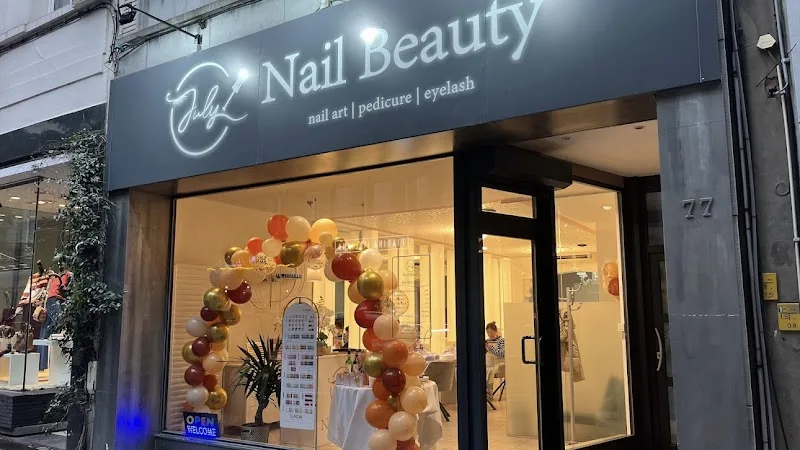 July Nail Beauty