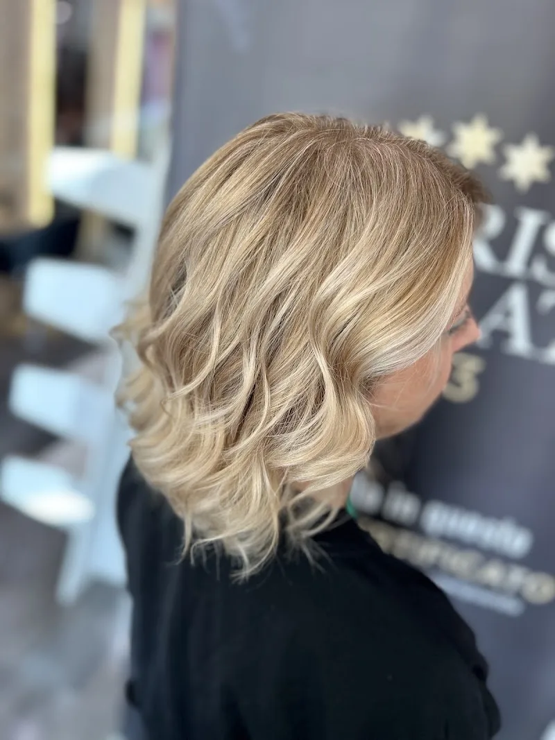 Hair Today - Coiffure Latina - Photo de couverture - OneBooking