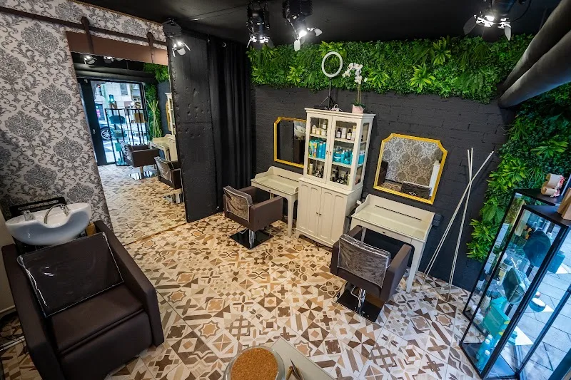 Estudio de Peluquería Néstor Savi