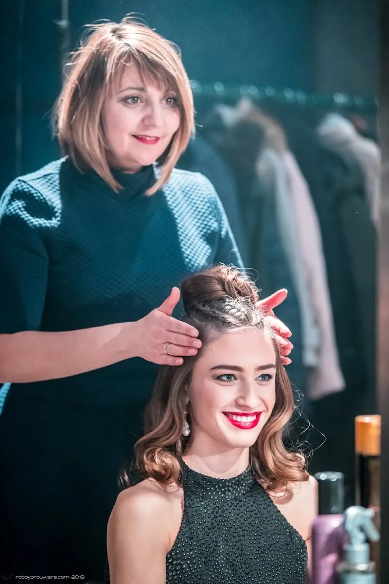 Rodolphe Delbove Coiffeur Mons. Vous aussi vous aimez les beaux cheveux❓Centre capillaire expert femme et homme 45 - Coiffure Mons - Photo de couverture - OneBooking