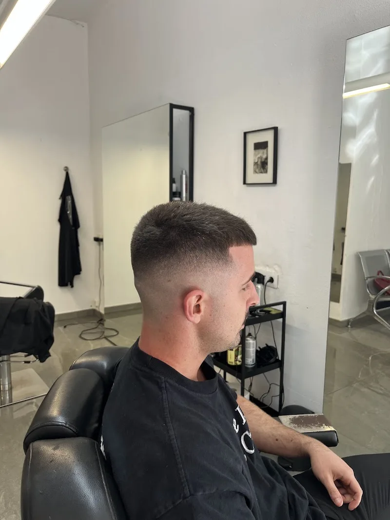 MOON hair salon - Coiffure Castellón De La Plana - Photo de couverture - OneBooking