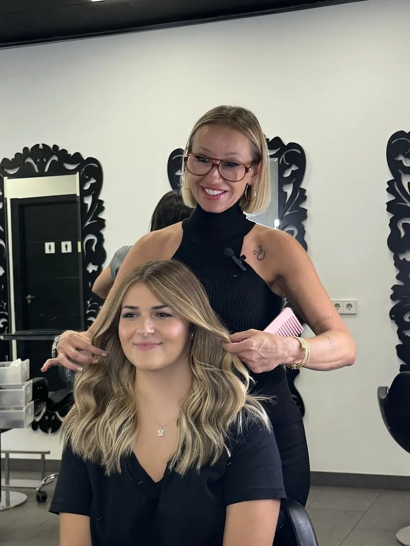 PAPARAZZI ESTILISTAS - Coiffure Palma De Mallorca - Photo de couverture - OneBooking