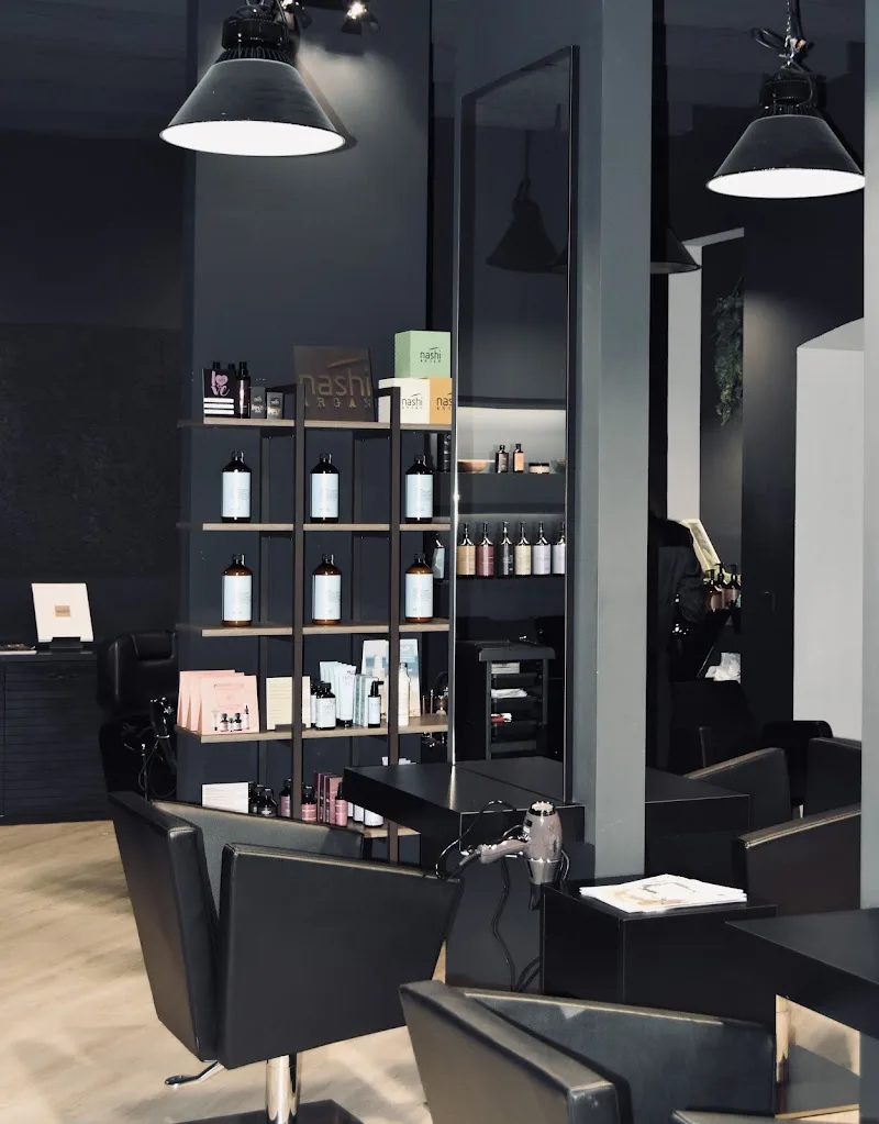 CAVOUR 48 PARRUCCHIERI - Coiffure Brescia - Photo de couverture - OneBooking