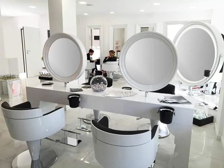Monica Capponi Salon - Coiffure Latina - Photo de couverture - OneBooking