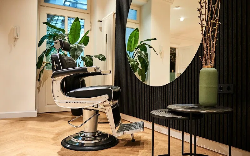 Claudio S. Friseure | München Orlandohaus Innenstadt Tal - Coiffure Munich - Photo de couverture - OneBooking