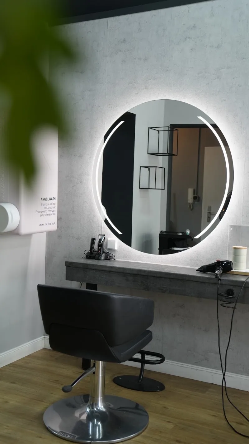 Hairstylist L.A - Coiffure Frankfurt Am Main - Photo de couverture - OneBooking