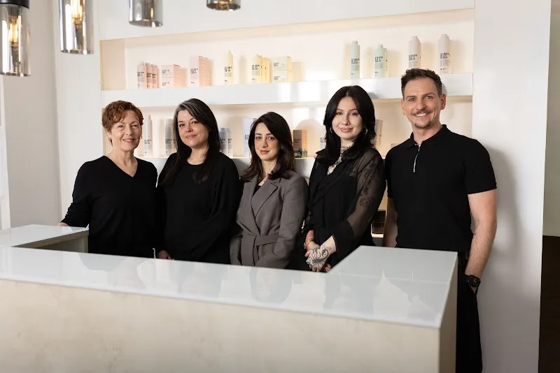 Friseur GIACOMO HAIR - Balayage & Extensions Köln - Coiffure Cologne - Photo de couverture - OneBooking