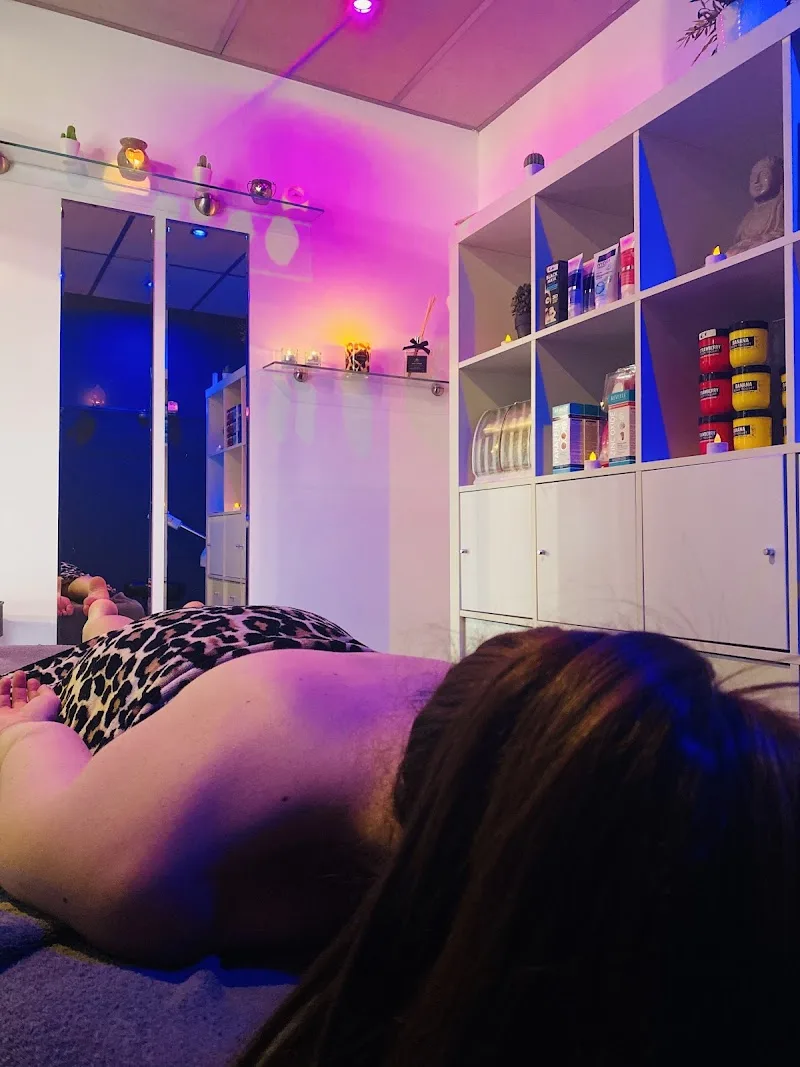 Sunline ... By Laura Nails - Institut de beauté Dendermonde - Photo de couverture - OneBooking