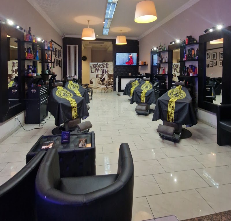 Prestige Friseur-Salon - Düsseldorf - Coiffure Düsseldorf - Photo de couverture - OneBooking