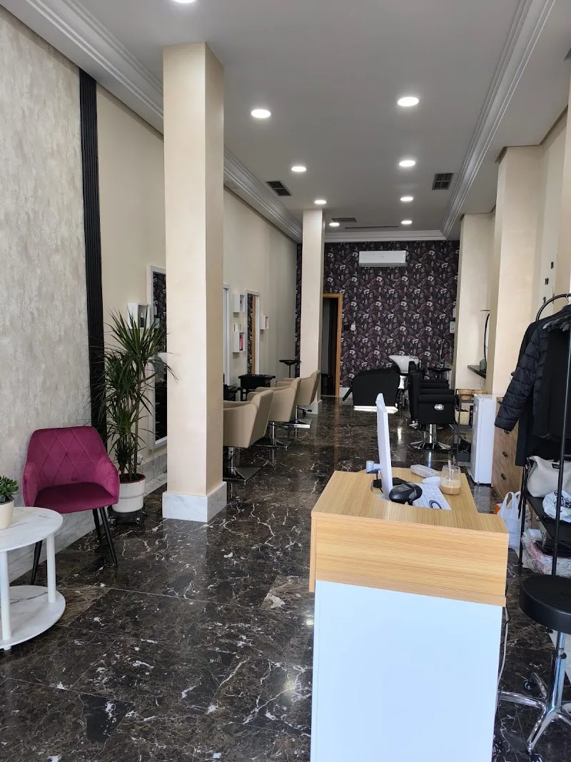 Akari Peluquería y Spa - Coiffure Valladolid - Photo de couverture - OneBooking