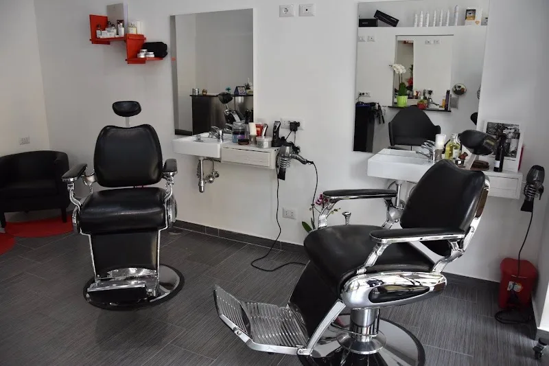 Q Hair Code - Coiffure Latina - Photo de couverture - OneBooking