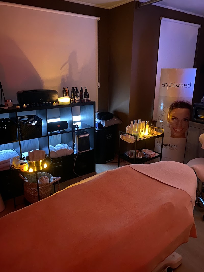 Bellezza Infinita - Massage Mol - Photo de couverture - OneBooking