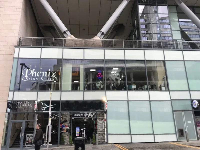 Phenix Salon Suites - Coiffure Manchester - Photo de couverture - OneBooking