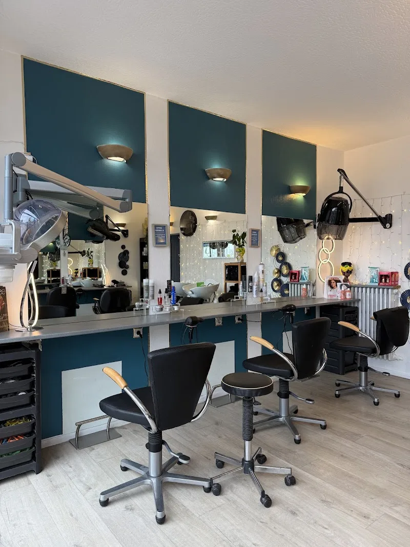 Long Court Coiffure