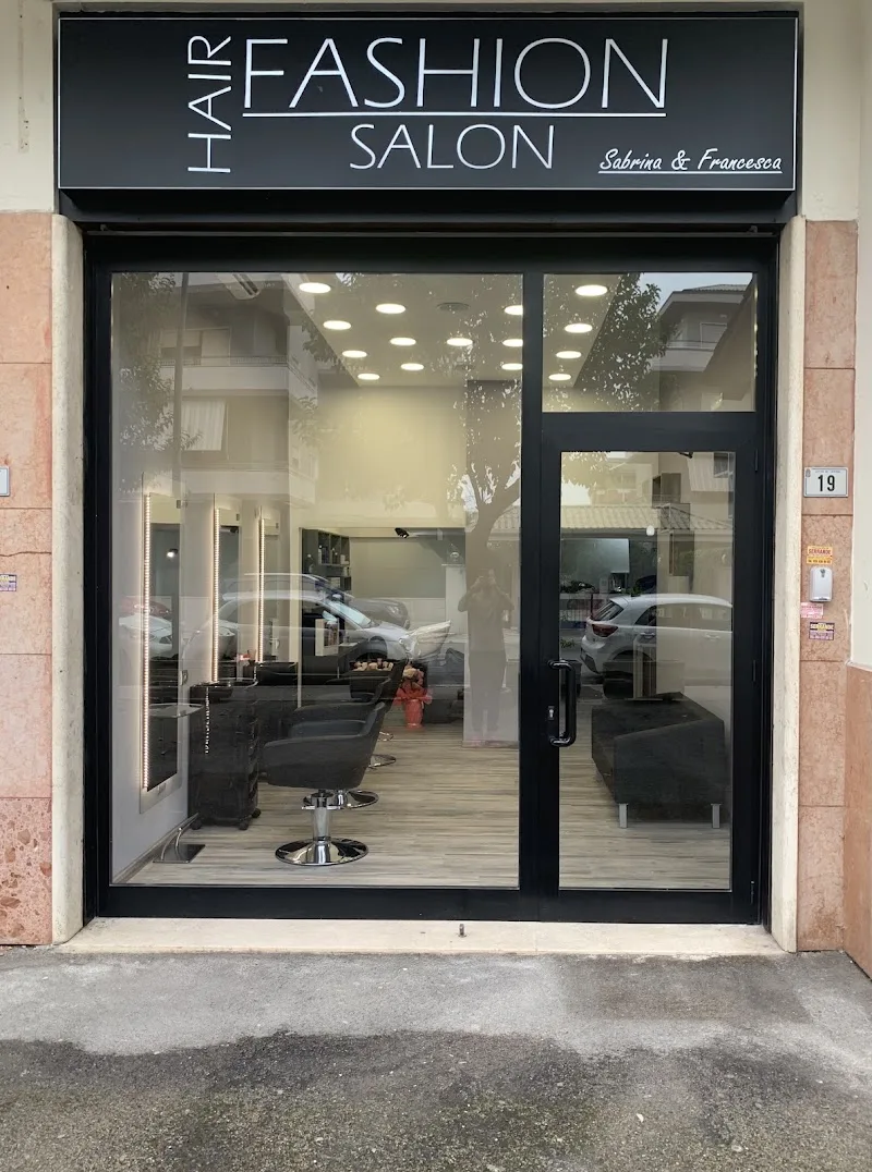 Hair Fashion Salon - Coiffure Latina - Photo de couverture - OneBooking