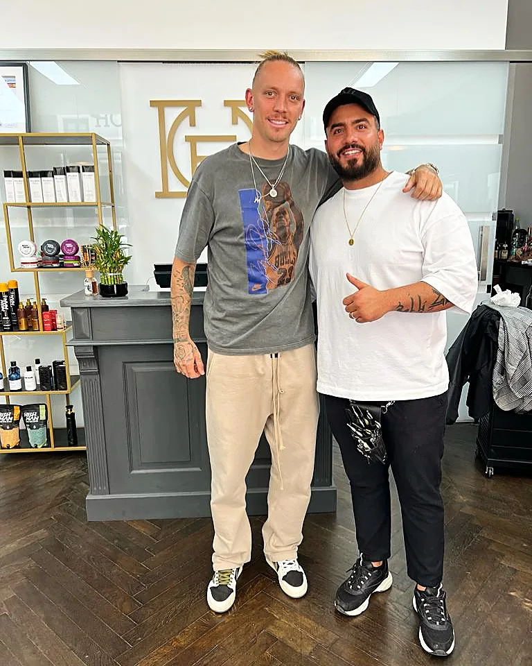 HOUSE OF FADE • BARBIER • HERRENFRISEUR• Glockenbachviertel - Coiffure Munich - Photo de couverture - OneBooking