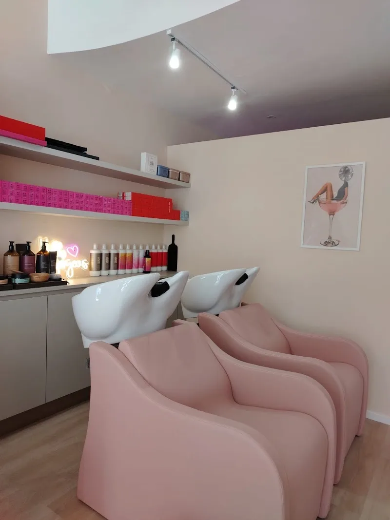 Glow Up hair salon - Coiffure Cagliari - Photo de couverture - OneBooking