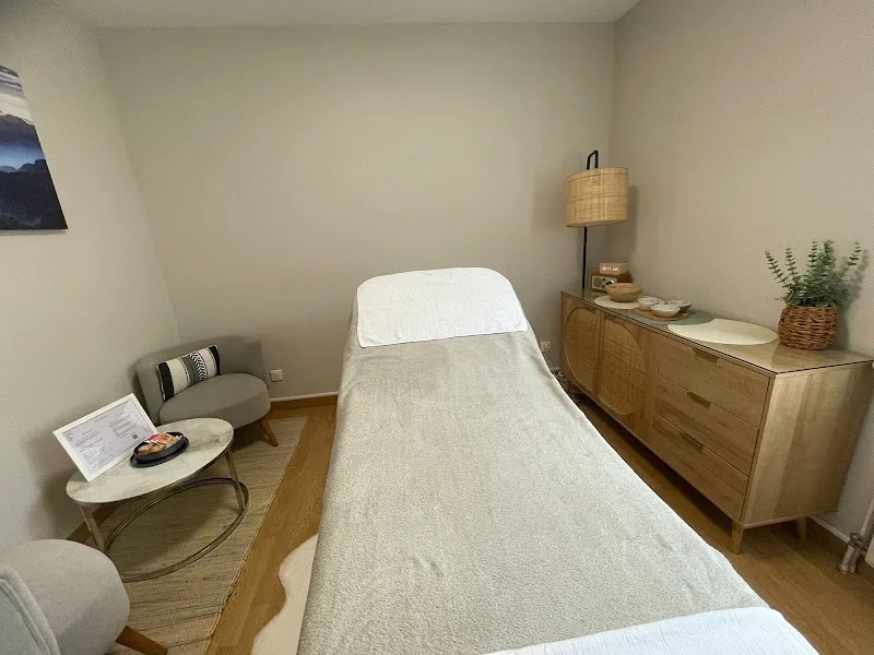 ECLAT NATUREL - Bien-être Dijon - Photo de couverture - OneBooking