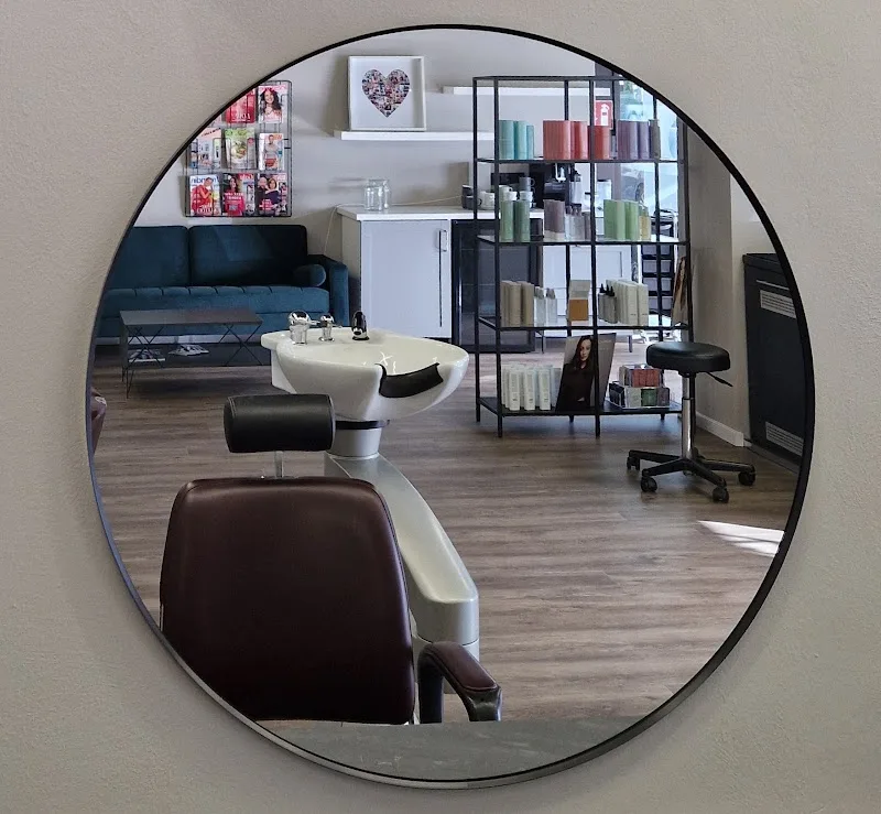 LS Hairsalon - Friseursalon Köln - Coiffure Cologne - Photo de couverture - OneBooking
