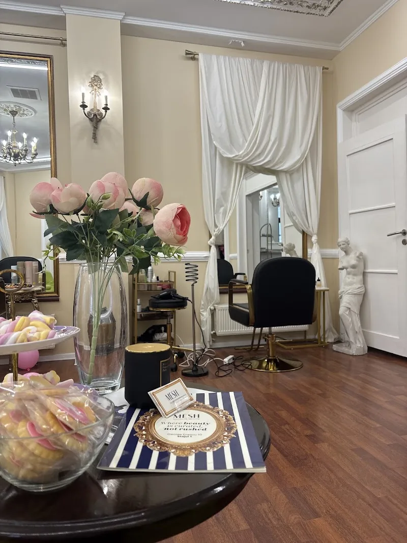 Mesh Salon - Coiffure Bucharest - Photo de couverture - OneBooking