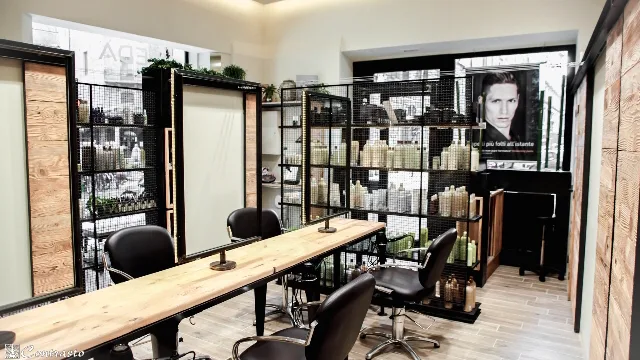 Contrasto AVEDA Concept Salon - Parrucchieri Parrucchiere Firenze