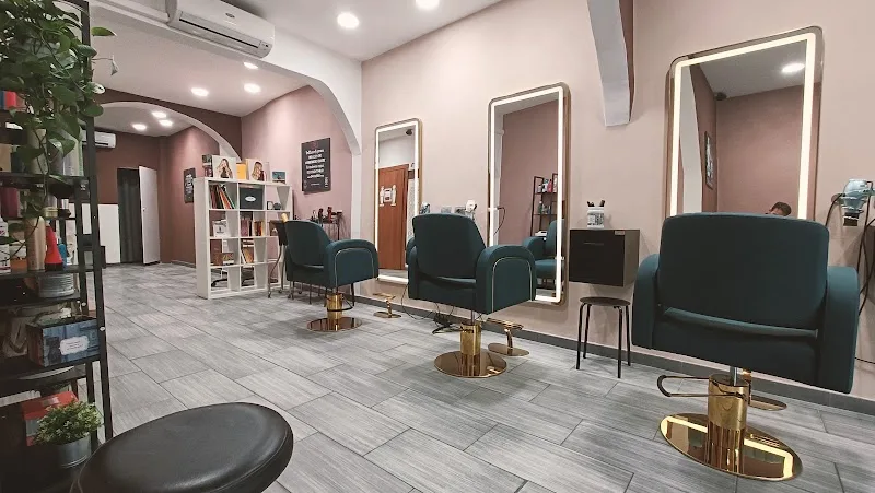 Parrucchiere Essential Beauty Hairstylist - Coiffure Florence - Photo de couverture - OneBooking