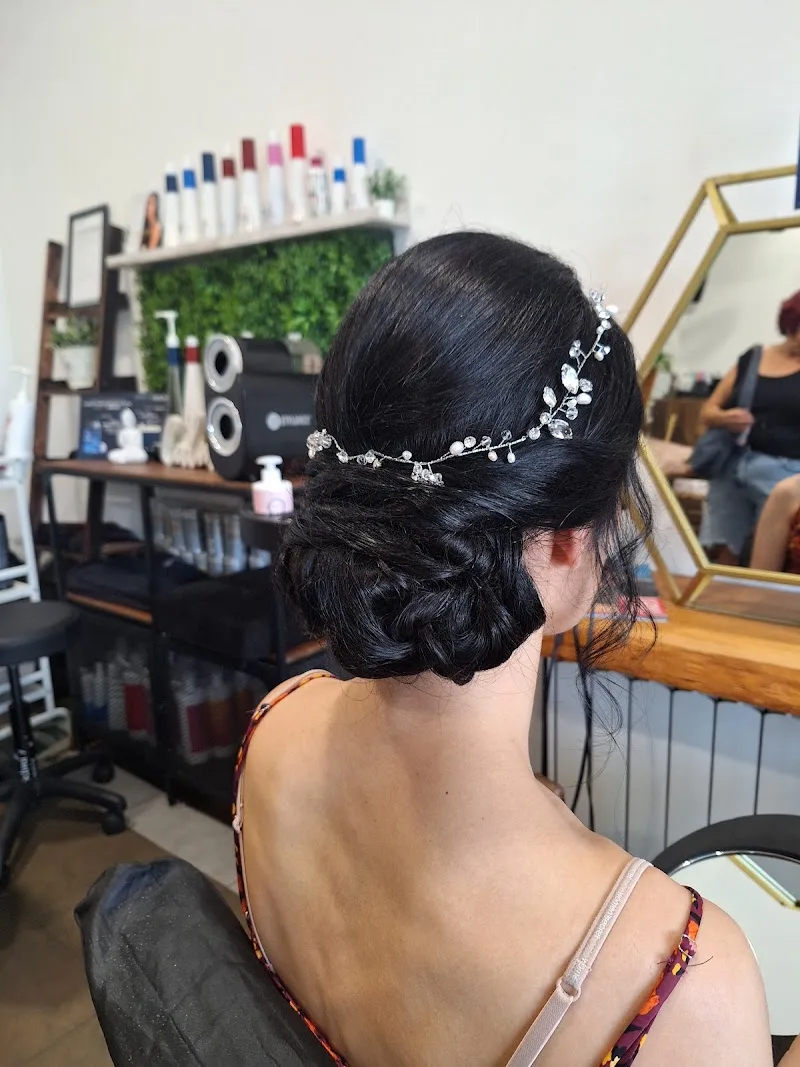 XIOVI peluquería - Coiffure Valladolid - Photo de couverture - OneBooking