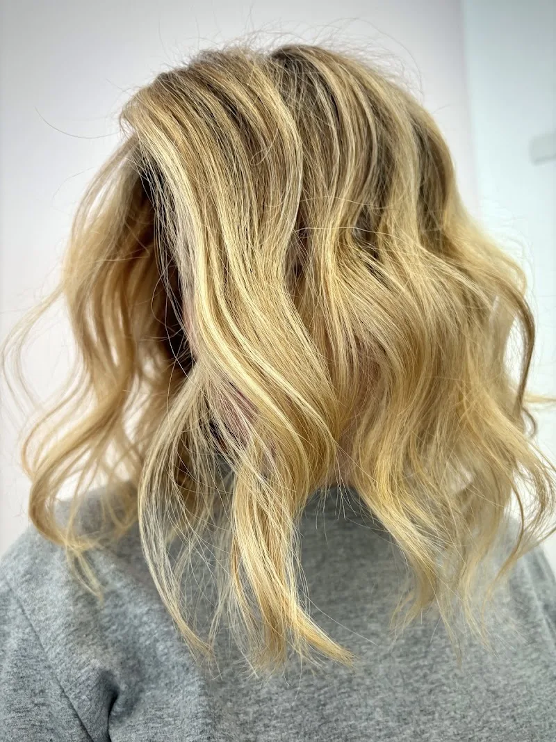 The Hair Witch Studio di Nadeshe Mantineo | Magick Beauty Salon - Coiffure Rome - Photo de couverture - OneBooking