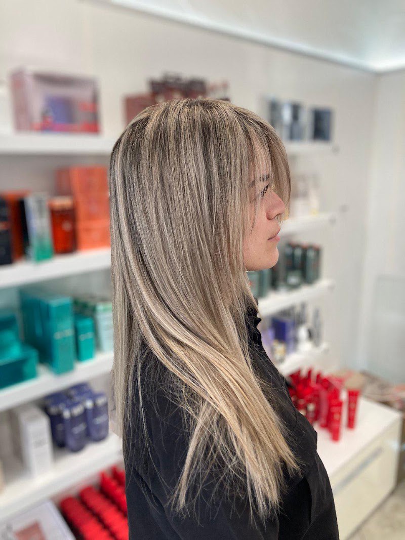 Cara Luca - Coiffure Cagliari - Photo de couverture - OneBooking