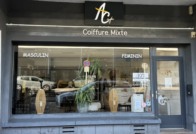 Atelier de Charline - Coiffure Saint-Nazaire - Photo de couverture - OneBooking