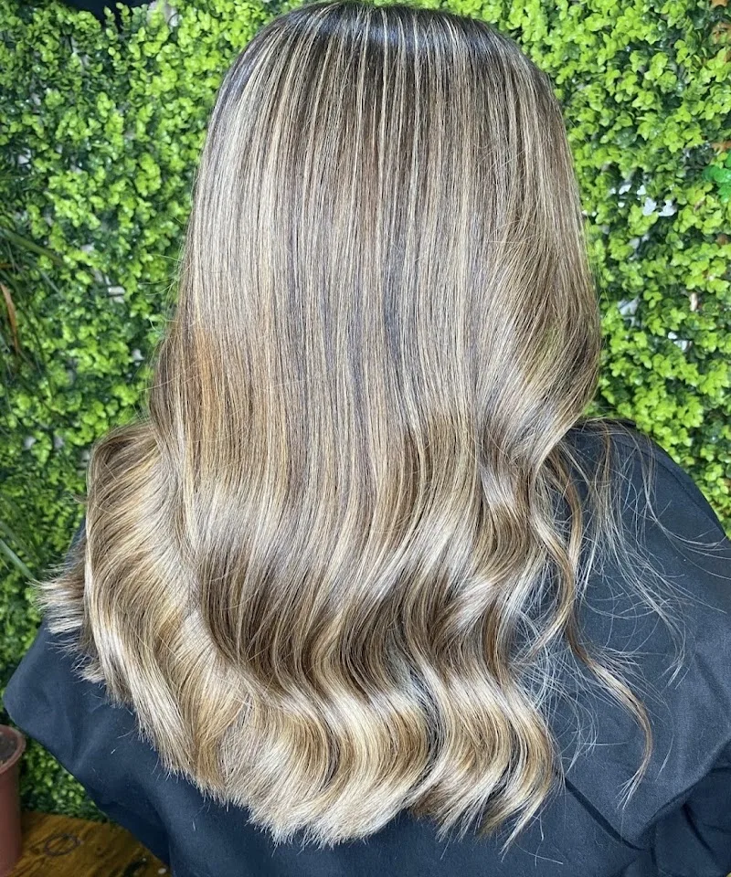 Peluquería Joel Santiago color designer - Coiffure Alcalá De Henares - Photo de couverture - OneBooking