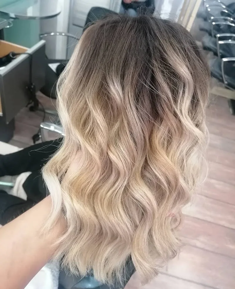 Parrucchiera Afra - Coiffure Brescia - Photo de couverture - OneBooking