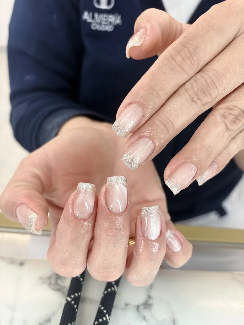 Vinh Nail - Institut de beauté Almería - Photo de couverture - OneBooking