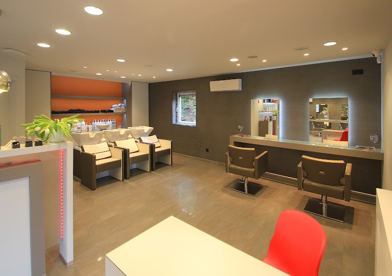 Salon de coiffure Lucia - Coiffure Mons - Photo de couverture - OneBooking